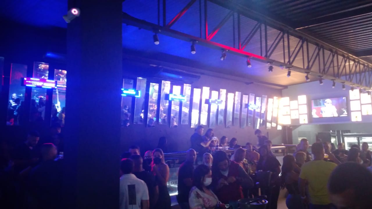 Evento clandestino no Rio de Janeiro