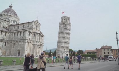 Torre de Pisa volta a receber turistas após quase seis meses fechada