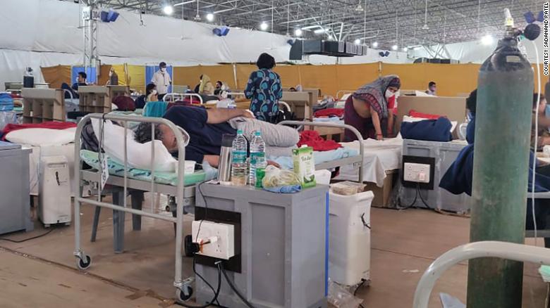O hospital Sardar Patel Covid, na Índia, por dentro / Cortesia Sadanand Patel