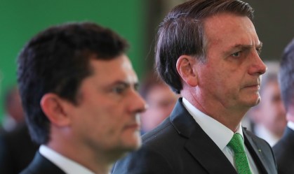 Bolsonaro ainda quer demitir diretor da PF, e permanência de Moro segue em risco