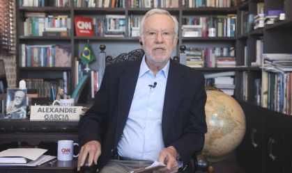 'Interferência indevida', avalia Alexandre Garcia sobre decisão de Lewandowski