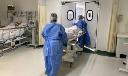 UTI do hospital do Mandaqui, em São Paulo, está repleta de pacientes com COVID-1