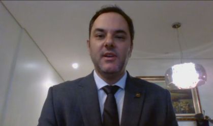 Exonerar sem critérios gera sensação de instabilidade, diz presidente da APCF