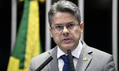 Senador repudia 'ataque' à PF e diz que órgão é 'pilar de combate à corrupção'