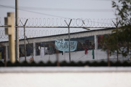 Presos protestam na penitenciária de La Modelo, em Bogotá