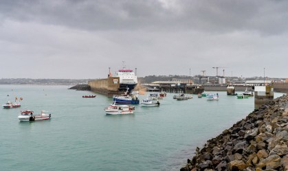 Pescadores franceses ameaçam fechar fronteiras com Inglaterra