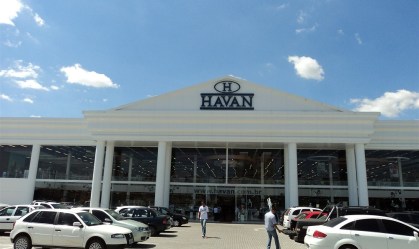Havan começa a vender arroz e feijão para 'driblar' quarentena