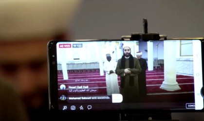 Imãs brasileiros usam tecnologia para celebrar Ramadã durante isolamento social