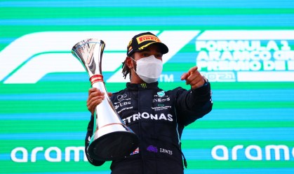 Na Espanha, Hamilton ‘caça’ Verstappen para conquistar 98ª vitória na Fórmula 1