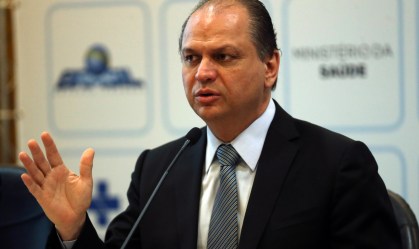 Ex-ministro da Saúde, deputado Ricardo Barros está com coronavírus