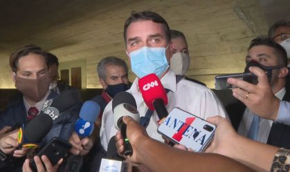 Senador Flávio Bolsonaro (Republicanos-RJ) em entrevista no Senado Federal (12.m