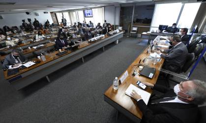 CPI: G7 fecha acordo para votar quebra de sigilos de Pazuello e Mayra Pinheiro