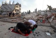 Por que ataques a mesquitas no Afeganistão às sextas têm se tornado recorrentes