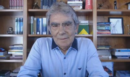 'Não era o momento adequado para a mudança', critica ex-ministro do STF