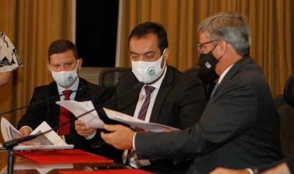 Governador Cláudio Castro assina a doação do terreno ao Tribunal de Justiça do R