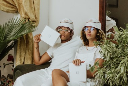 Hisan Silva e Pedro Batalha, criadores da marca Dendezeiro