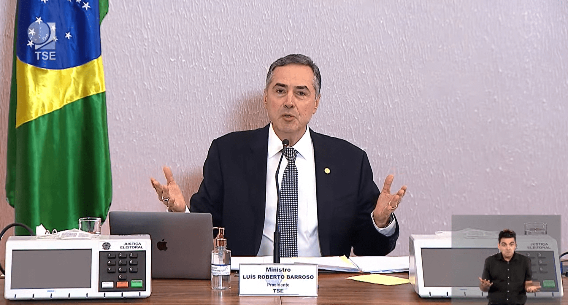 O ministro Luis Roberto Barroso, presidente do TSE