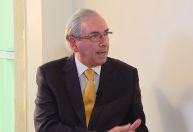 Novo juiz da Lava Jato revoga decisão de Moro e pede que Cunha entregue carros confiscados