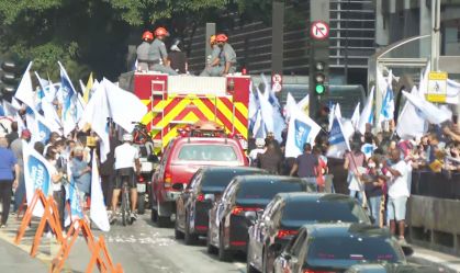 Cortejo com corpo de Bruno Covas pelas ruas de São Paulo (16.Mai.2021)