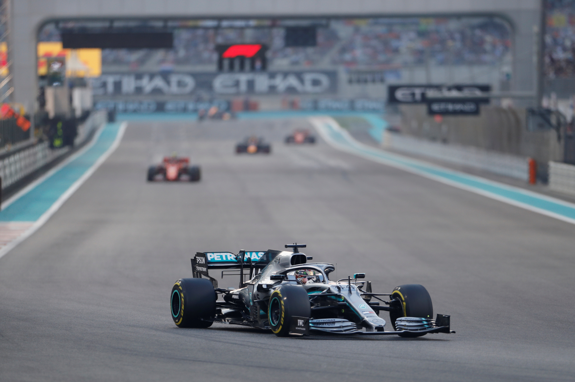 CEO de controladora da F1 prevê início da temporada na Áustria, em julho