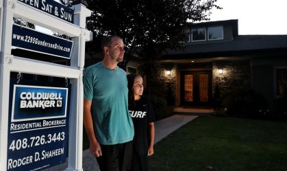 Família coloca casa à venda em San Juan, na Califórnia
