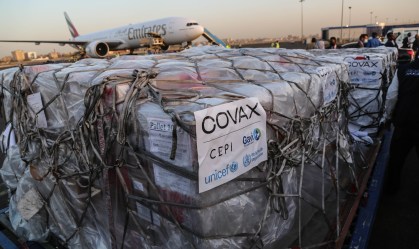 Documentos indicam que Brasil desistiu de mais de 40 milhões de doses do Covax