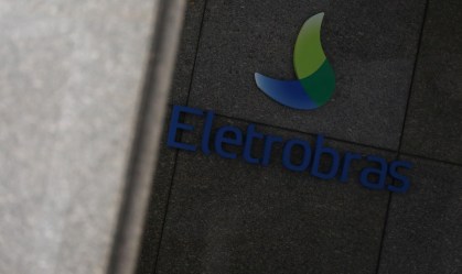Logotipo da Eletrobras visto em instalações da empresa no Rio de Janeiro
