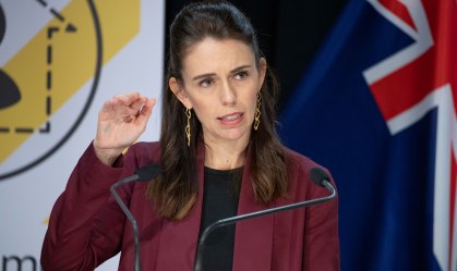 Nova Zelândia diz ter 'eliminado' o novo coronavírus e diminui restrições