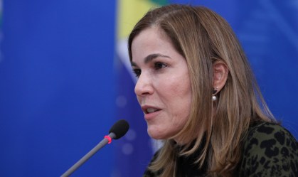 Mayra Pinheiro