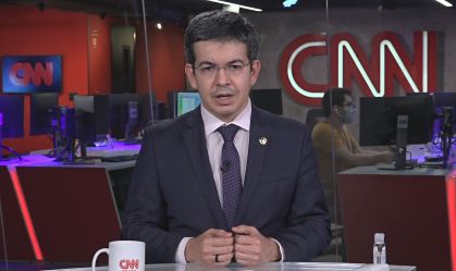 O senador Randolfe Rodrigues conversou com a CNN sobre a CPI da Covid