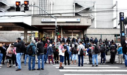 Estação Tucuruvi, linha azul, é uma das que está fechada por causa da greve