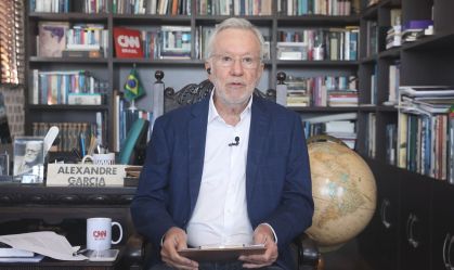 Alexandre Garcia: Ernesto Araújo foi bem diante da agressividade dos senadores