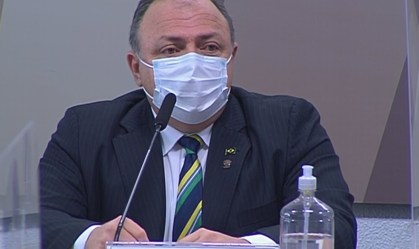 Pazuello traçou linha de proteção a Bolsonaro, avalia G7