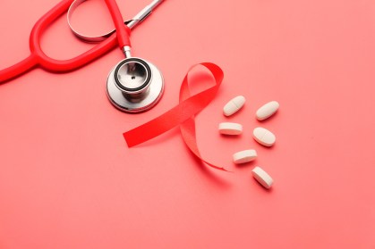 Novos tratamentos e novas estratégias de prevenção transformaram a Aids em uma d