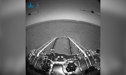China divulgou as primeiras imagens tiradas por seu rover em Marte