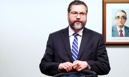 Por telefone, Pompeo e Araújo conversam sobre COVID-19 e Venezuela