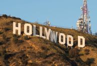 Roteiristas de Hollywood entram em greve nesta terça-feira; entenda impactos