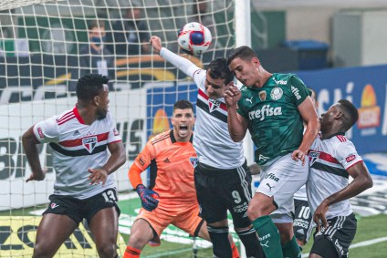 Pablo durante jogo entre Palmeiras e São Paulo, partida válida pelo jogo de ida
