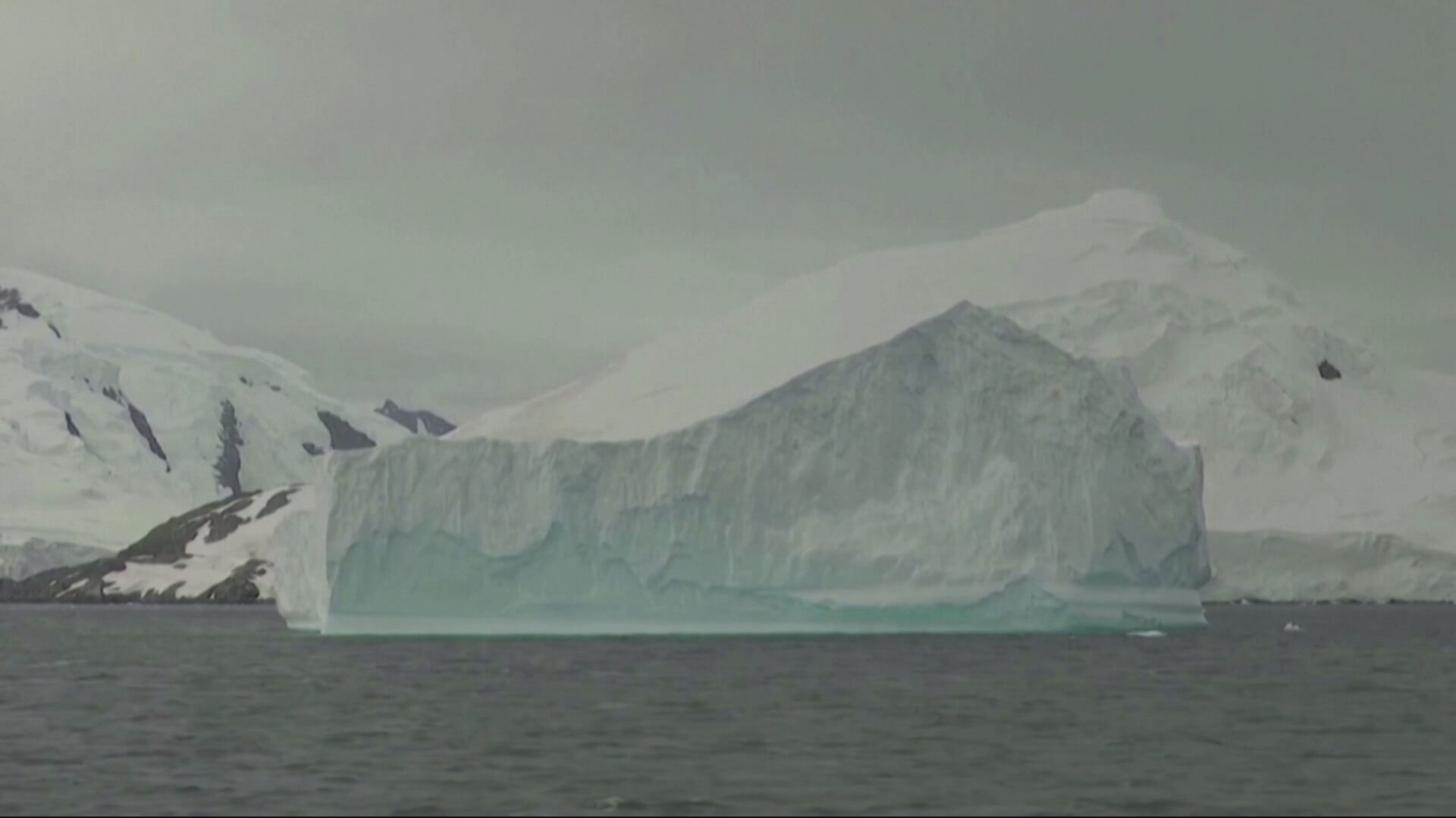 Maior iceberg do mundo é três vezes maior do que a cidade de São Paulo