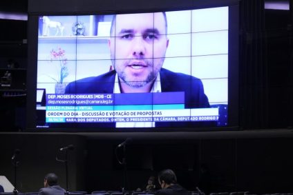 Plenário aprovou parecer do deputado Moses Rodrigues com alterações no projeto