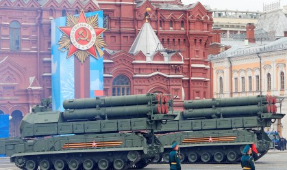 Rússia começa a fornecer mísseis para Índia, mesmo com risco de sanções dos EUA