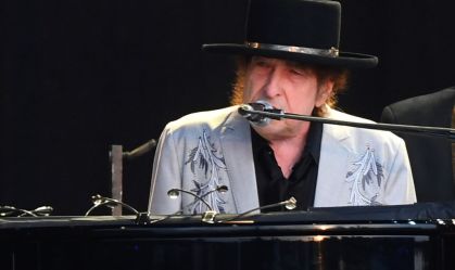 Juíza arquiva processo em que Bob Dylan é acusado de abusar de menina na década de 1960
