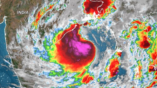 Ciclone tropical Yaas se aproxima da Índia