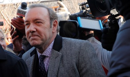 Kevin Spacey é acusado de crimes sexuais contra três homens no Reino Unido