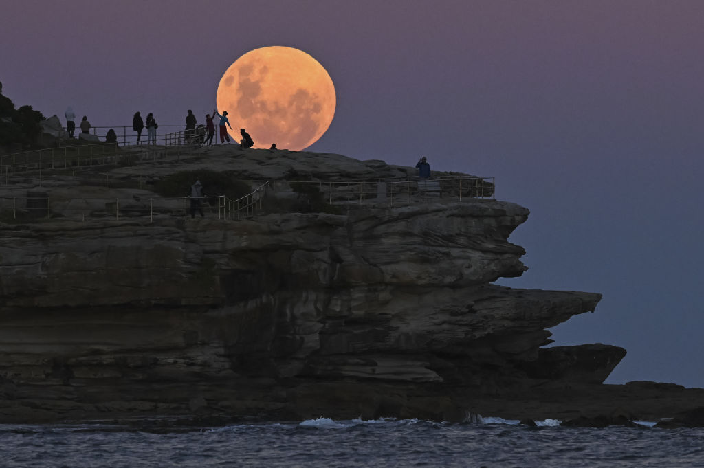 Superlua vista nesta quarta-feira (26) na Austrália