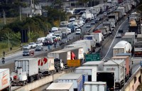 Abrava pede desmobilização de greves de caminhoneiros após aprovação de MP