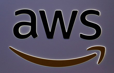 Logo da unidade de serviços em web da Amazon