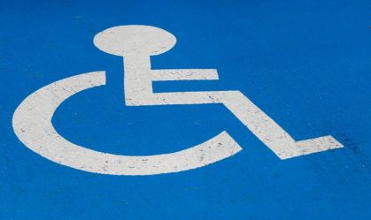 Pais lutam para garantir inclusão nas escolas