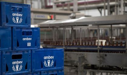 Ambev registra lucro líquido de R$ 3,804 bilhões no 1º trimestre, resultado 0,04% menor que há 1 ano