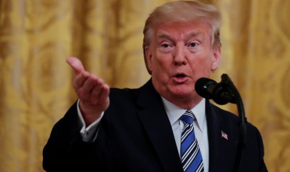 Trump cogita suspender voos do Brasil para os EUA por Covid-19